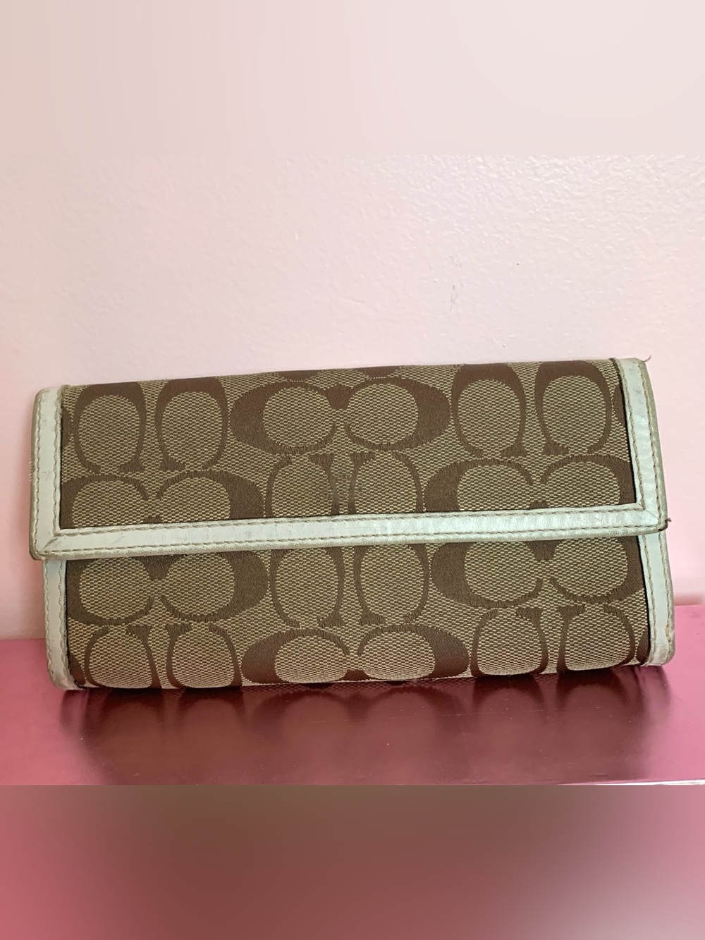 Coach Twist-Lock Wallet - Picture 2 of 6